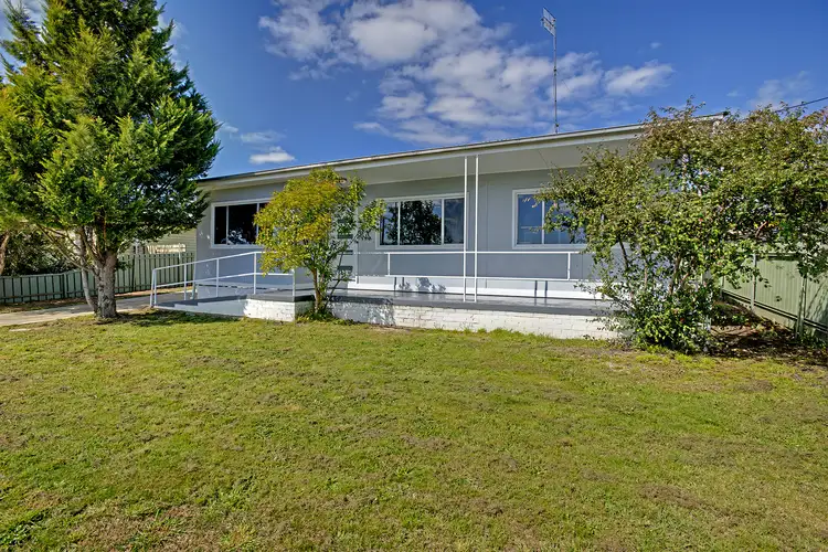 6 HAWDON STREET, Broadford VIC 3658