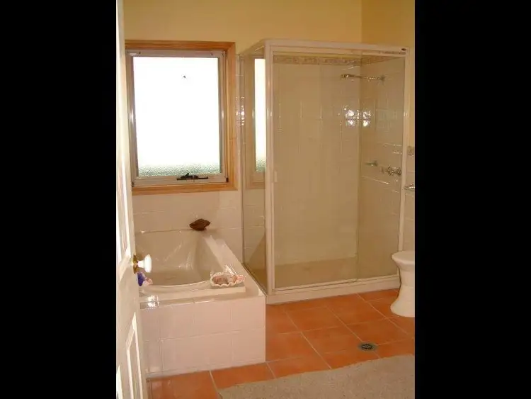 Fifth view of Homely house listing, 4 Lachlan Crt, Bright VIC 3741