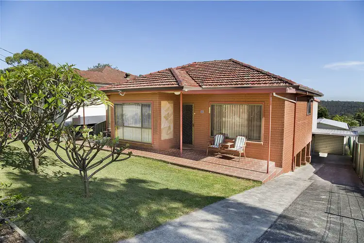 11 Chullora Crescent, Engadine NSW 2233