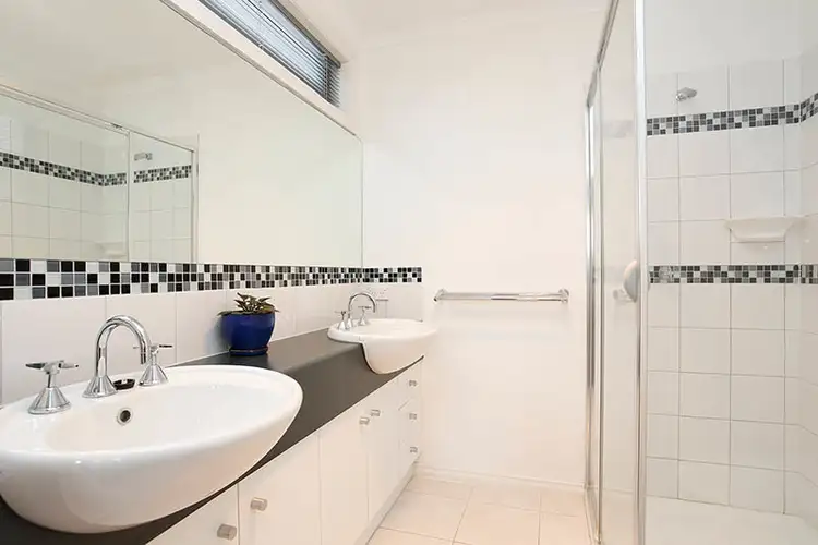 Fourth view of Homely townhouse listing, 5A Chantelle Court, Kangaroo Flat VIC 3555