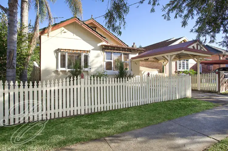 25 Balmoral Avenue, Croydon Park NSW 2133