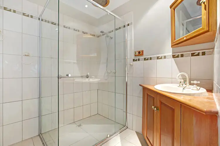 Fifth view of Homely house listing, 5 MARIN COURT, Broadford VIC 3658