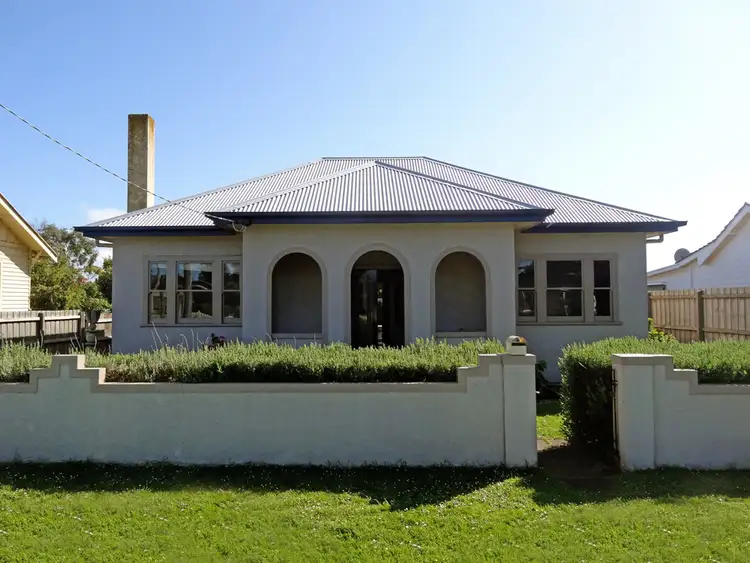 80 Regent St, Port Fairy VIC 3284