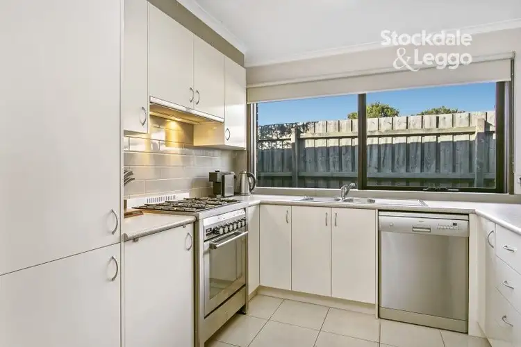 Fourth view of Homely house listing, 7 FLINDERS COURT, Cranbourne North VIC 3977