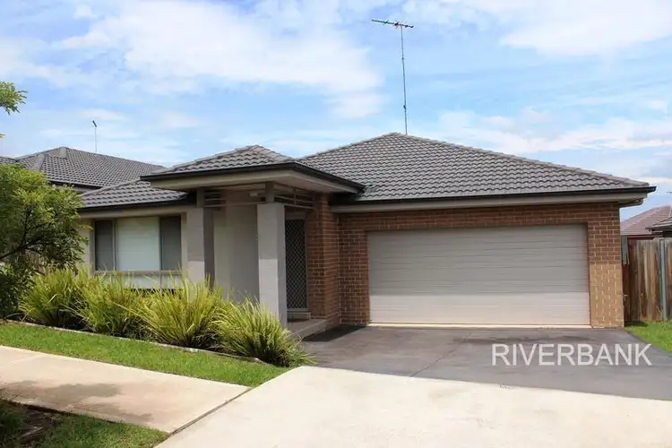 18 Rosecrea Crescent, Glenmore Park NSW 2745