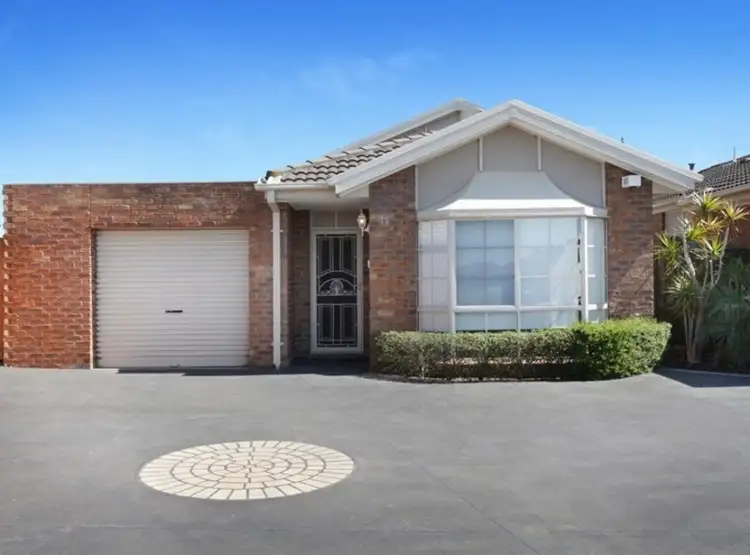 11 Blake Close, Delahey VIC 3037