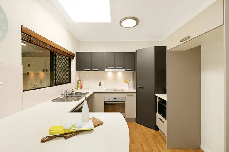 20 Banksia Street, Mooroobool QLD 4870