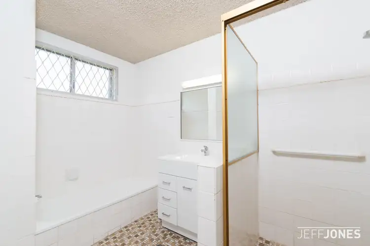 Fifth view of Homely unit listing, 4/22 Kennington Road, Camp Hill QLD 4152