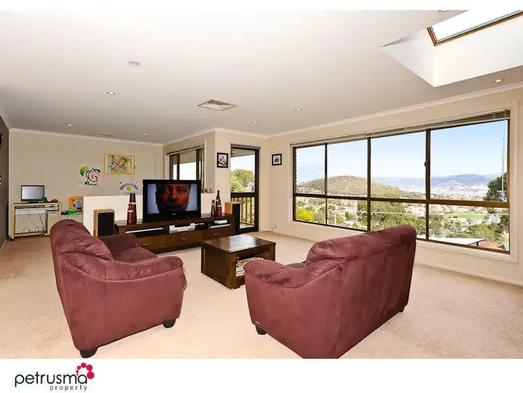 Sixth view of Homely house listing, 10 Robin Court, Lindisfarne TAS 7015