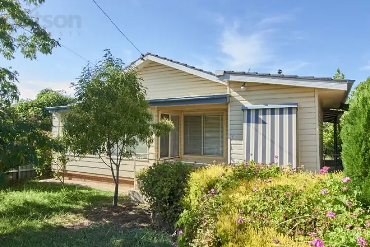 84 Tichborne Crescent, Kooringal NSW 2650