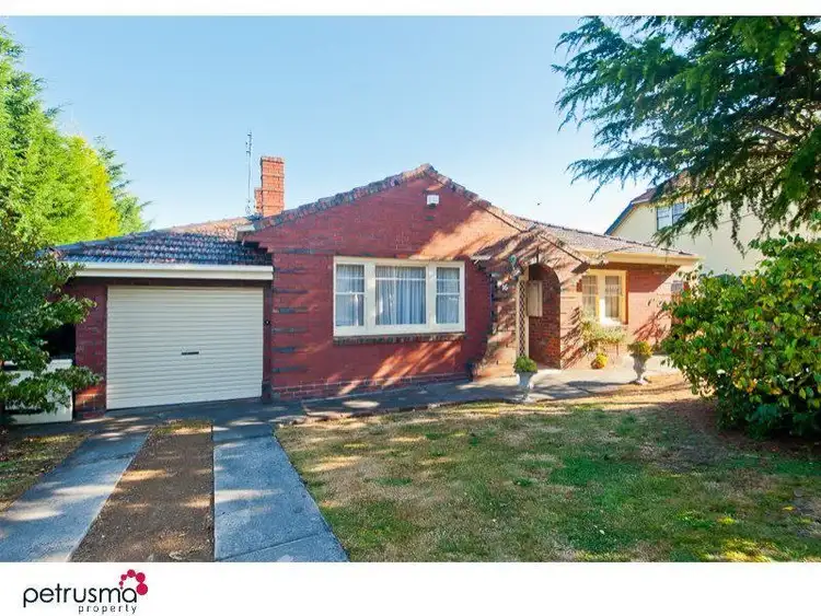 16 Stoke Street, New Town TAS 7008