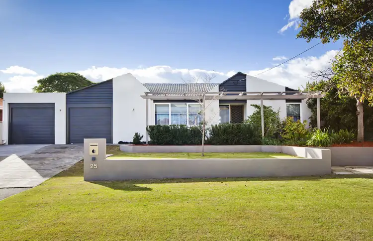 25 Broomhall Way, Noranda WA 6062