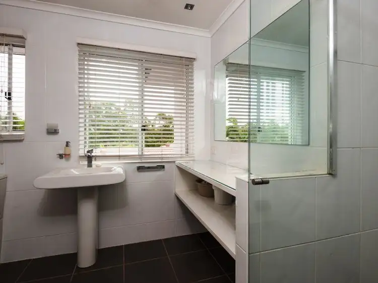 Fourth view of Homely house listing, 2 Leet Ct, Arundel QLD 4214