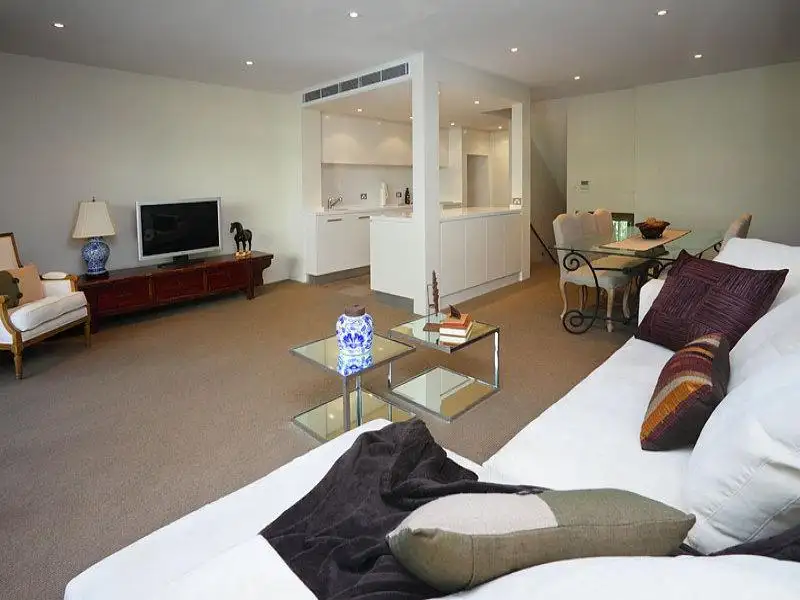 Main view of Homely apartment listing, 2/6 Challis Avenue, Potts Point NSW 2011