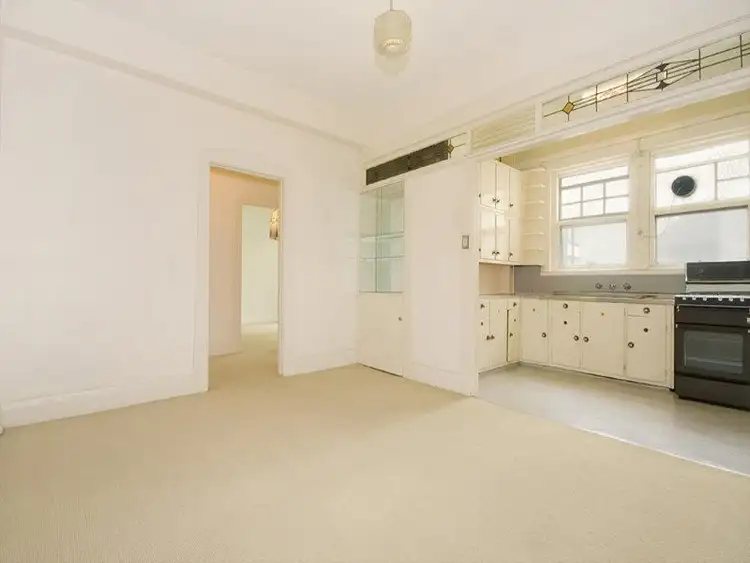 Third view of Homely apartment listing, 17/6A Greenknowe Avenue, Elizabeth Bay NSW 2011