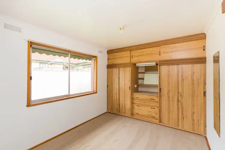 Sixth view of Homely house listing, 27 Felstead Avenue, Horsham VIC 3400