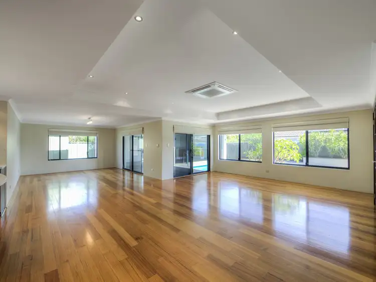 9 Regency Ramble, Wattle Grove WA 6107