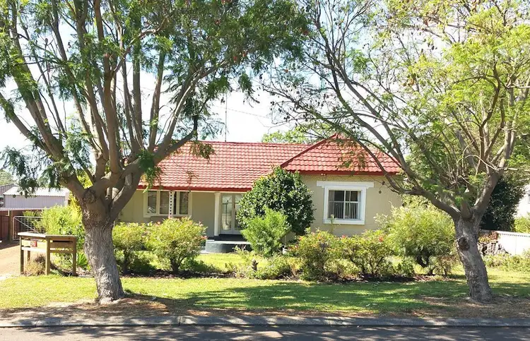 36 Millar Street, Waroona WA 6215