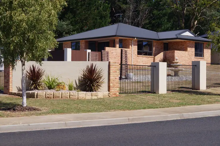 1 Leary Avenue, Stony Rise TAS 7310