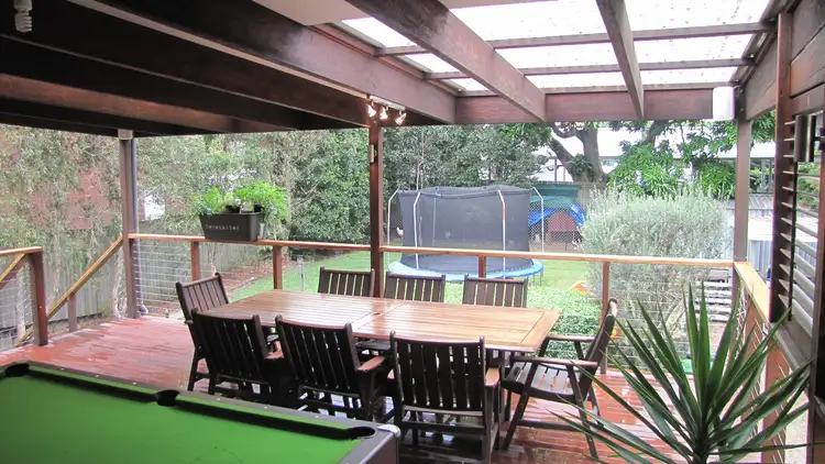 8 Justin Street, Holland Park West QLD 4121