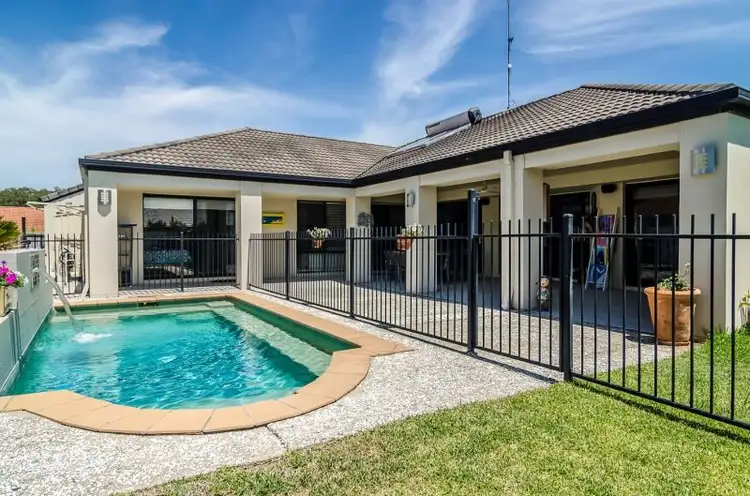 17 Dun Street, Tewantin QLD 4565