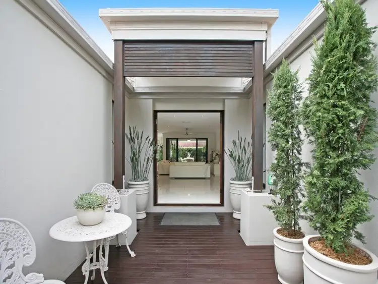 17 The Avenue, Peregian Springs QLD 4573