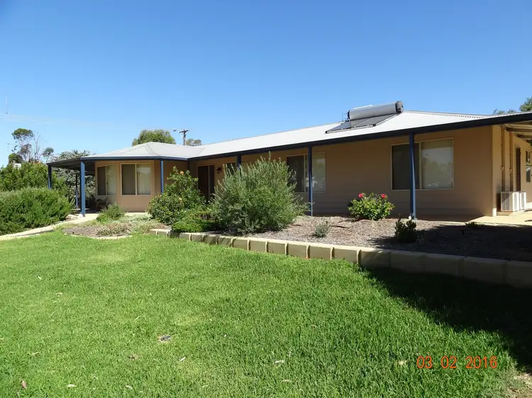 6a Memorial Avenue, Dowerin WA 6461
