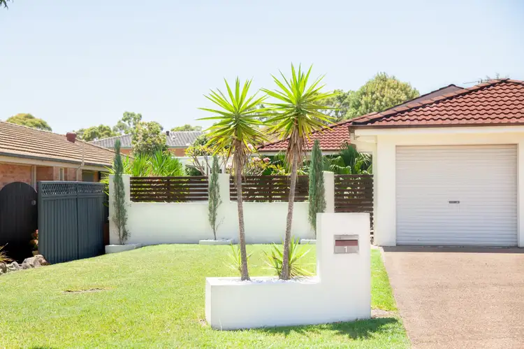 1/11 Monarch Crescent, Valentine NSW 2280