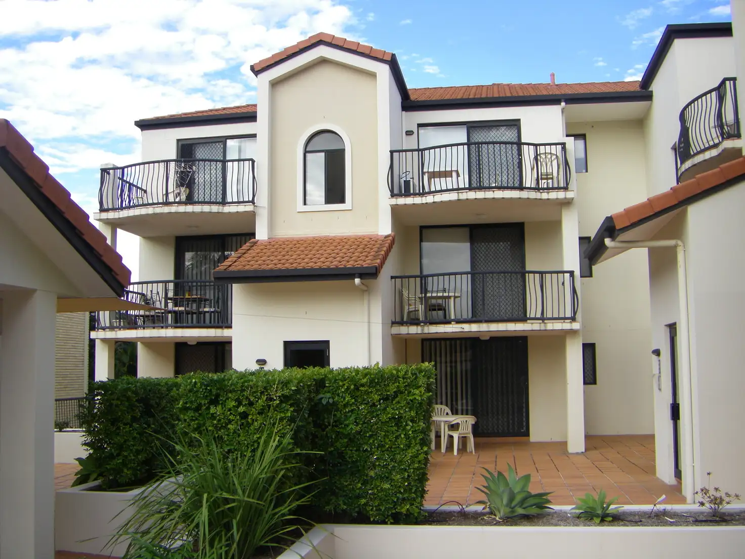 Main view of Homely unit listing, 9/33 Lenneberg Street, Southport QLD 4215