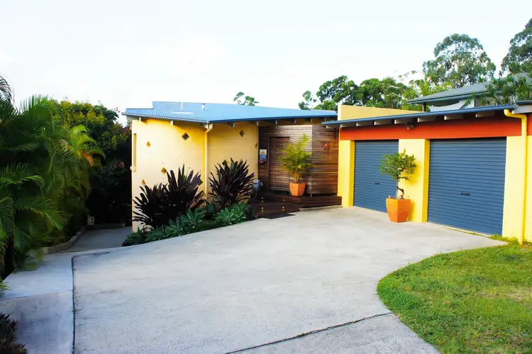 6 Coomburra Crescent, Ocean Shores NSW 2483