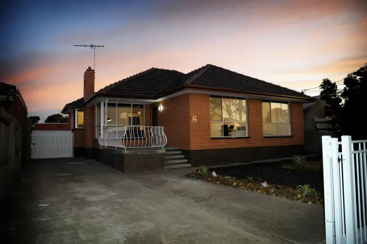 6 Maple Crescent, Bell Park VIC 3215