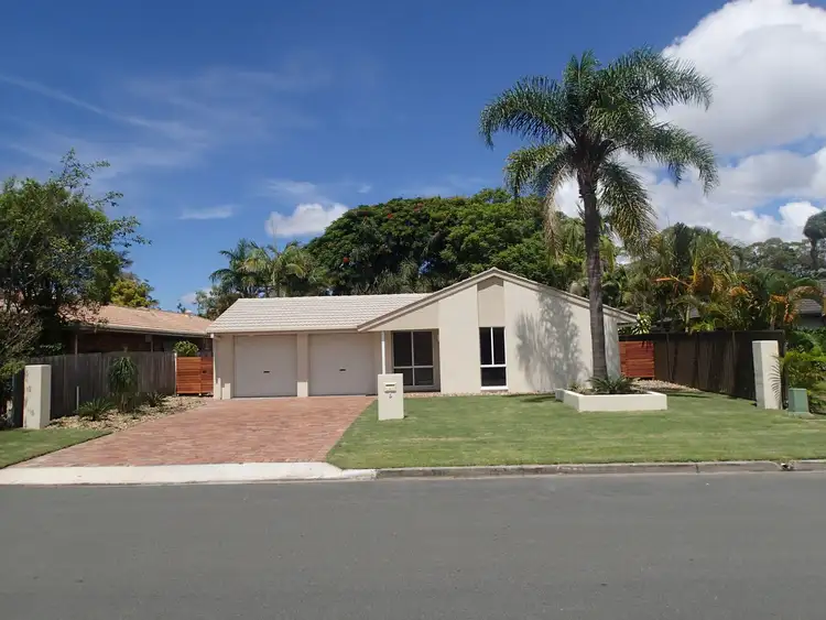6 Sundown Drive, Paradise Point QLD 4216