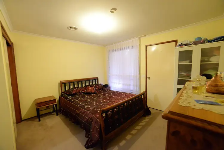 Fourth view of Homely unit listing, 2/21 WOODS CLOSE, Meadow Heights VIC 3048