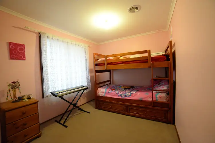 Fifth view of Homely unit listing, 2/21 WOODS CLOSE, Meadow Heights VIC 3048