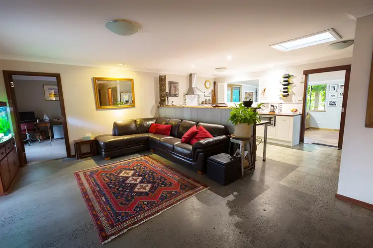 13 East Road, Capel WA 6271