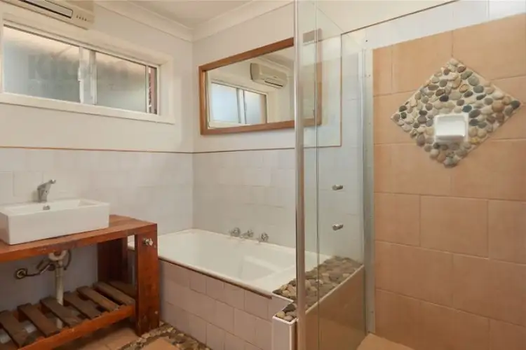 Seventh view of Homely house listing, 5 Quambi Place, Mount Austin NSW 2650
