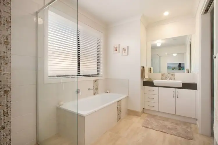 Fifth view of Homely house listing, 37 Penshurst Crescent, Officer VIC 3809