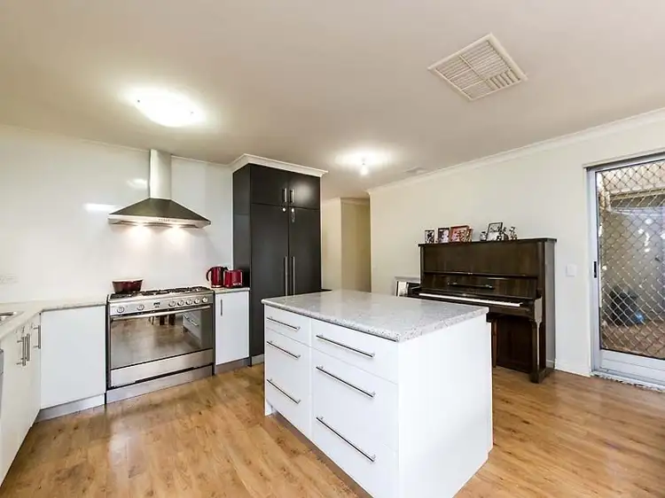 3 Goodchild Place, Bellevue WA 6056