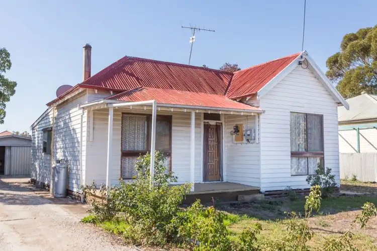 13 Young Street, Horsham VIC 3400