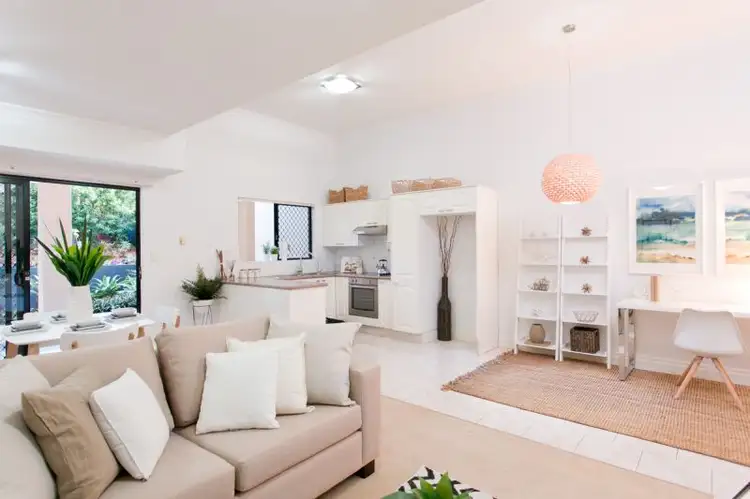 1/110 Pashen St, Morningside QLD 4170