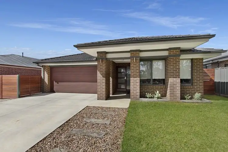 64 Kingston Drive, Eaglehawk VIC 3556