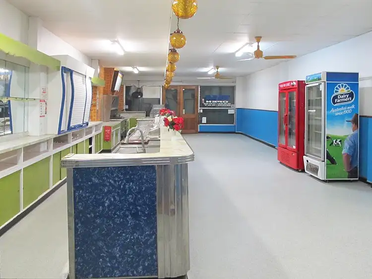 31 & 31a Oxley St, Bourke NSW 2840