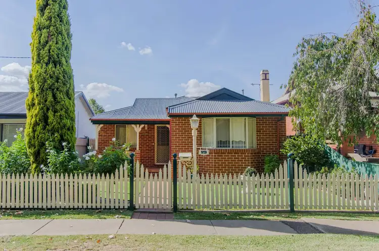 19 Albert Street, Wagga Wagga NSW 2650