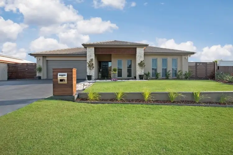 7 Denis St, Murrumba Downs QLD 4503