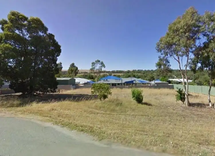 8 Brandis St, Gingin WA 6503