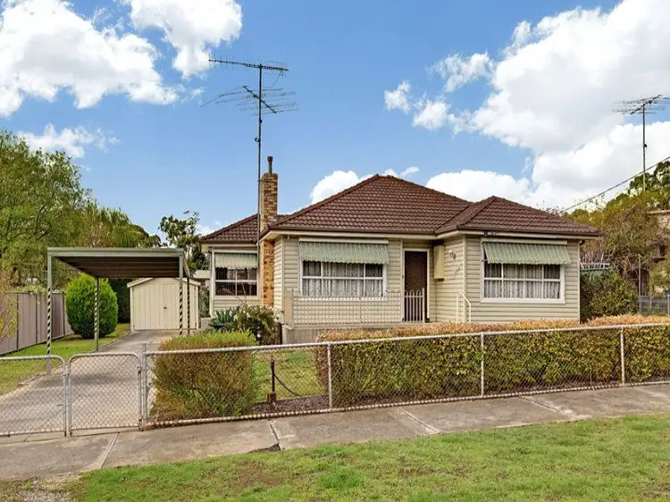 6 FERGUSON STREET, Broadford VIC 3658