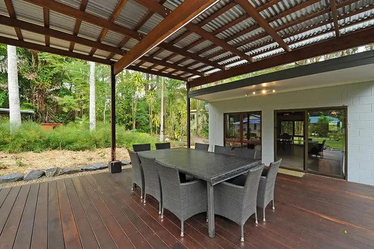 25 Storrs Road, Peachester QLD 4519