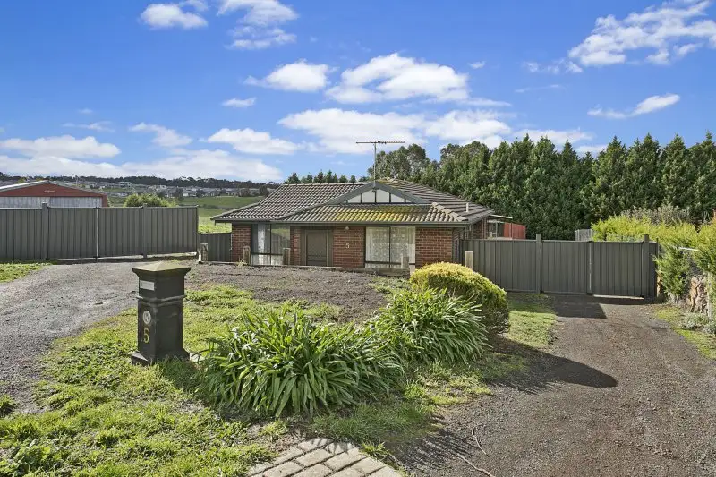 Main view of Homely house listing, 5 MILLAR CLOSE, Wallan VIC 3756