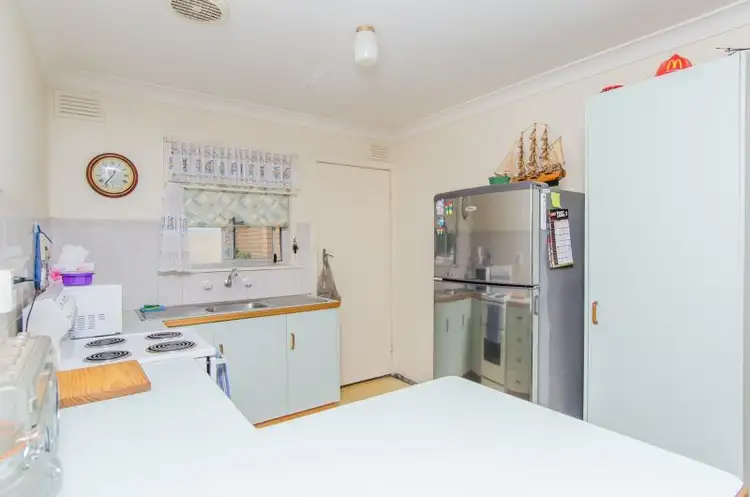 Third view of Homely unit listing, 1/7 The Boulevarde, Wagga Wagga NSW 2650