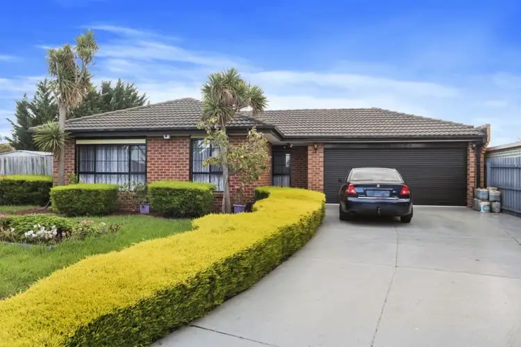 2 Green Cl, Delahey VIC 3037